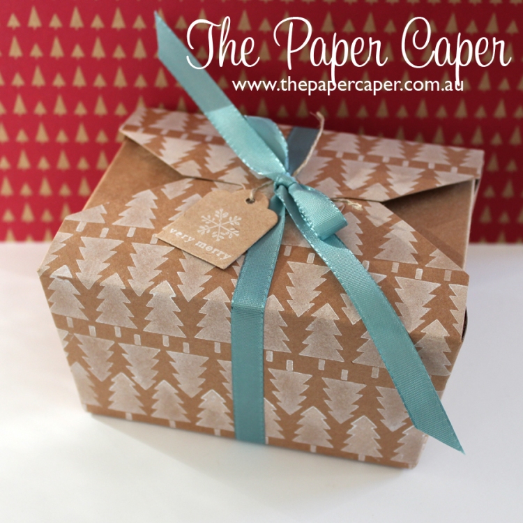 Christmas Takeout box for CASEing the Catty Challenges. Details at www.thepapercaper.com.au